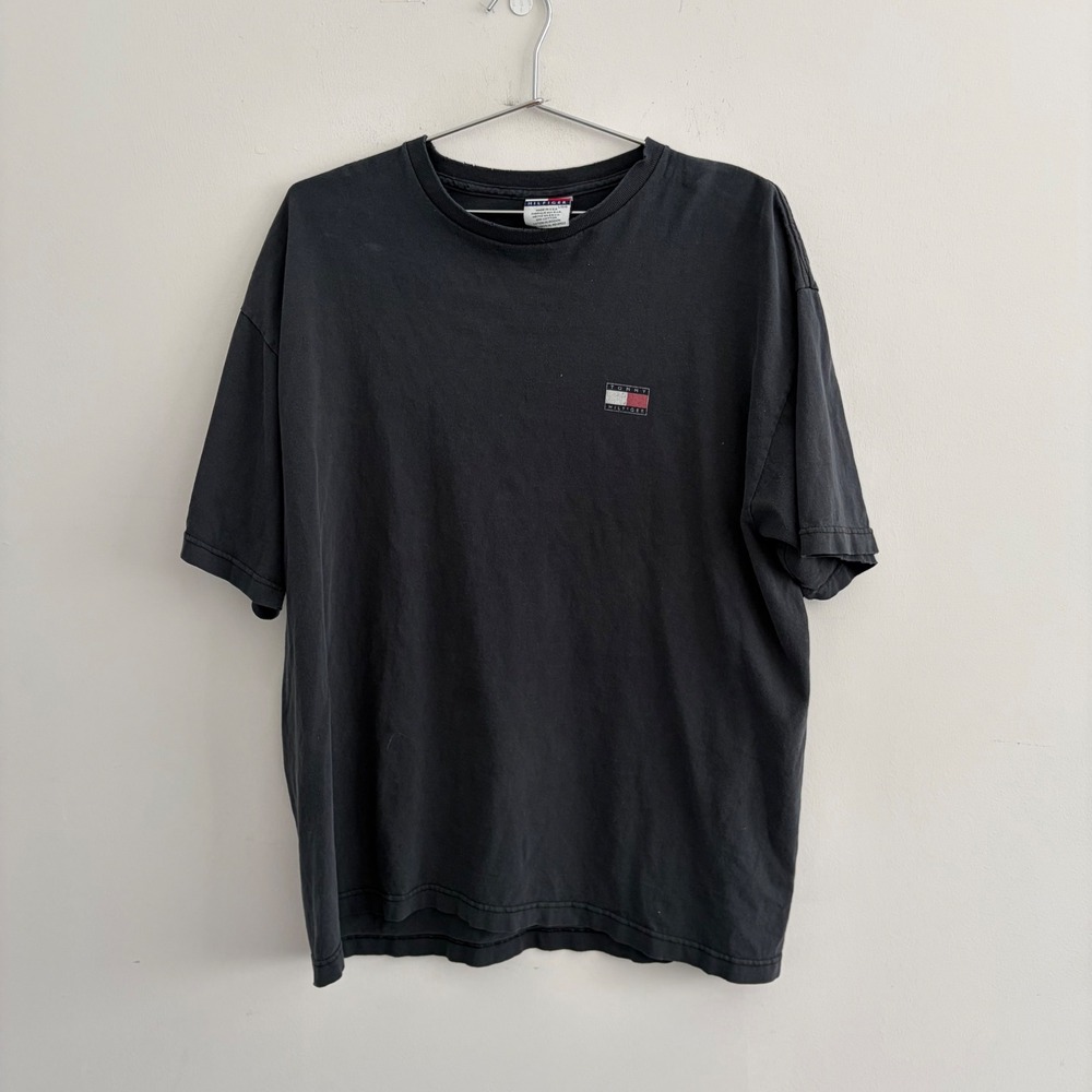 Vintage Tommy Hilfiger Mens Black Small Logo T-Shirt Made in USA Large